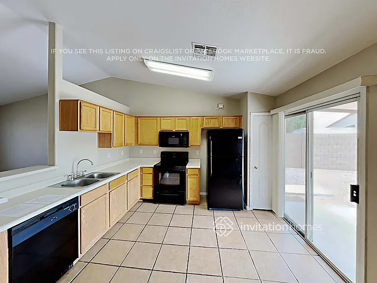 965 W 15th Ave — Photo 6