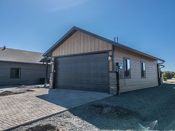 3rd image of 2021 E Rimstone Dr