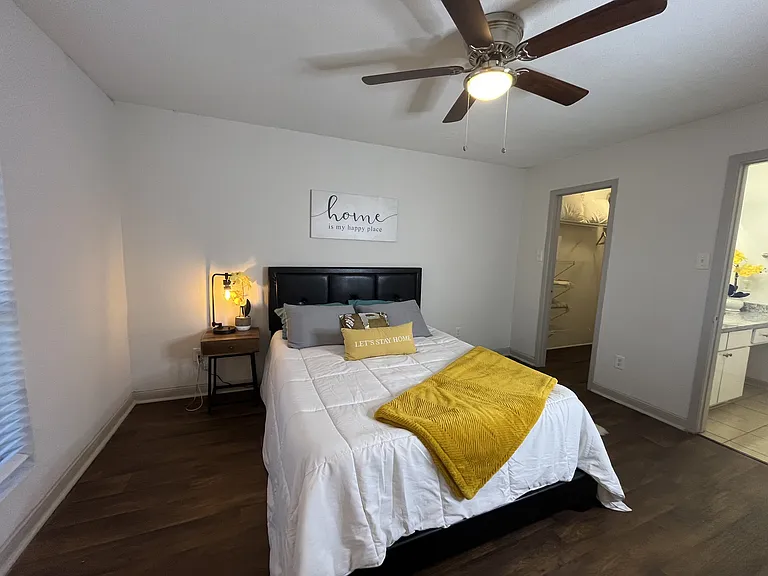The Park @ Live Oak Apartments — Photo 35