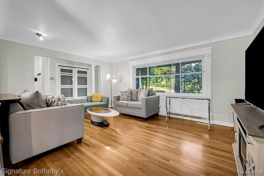 3 bed, 2147 sqft, $4,500 — Photo 3
