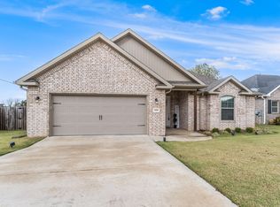 1805 Woodhause Cir, Pea Ridge, AR 72751