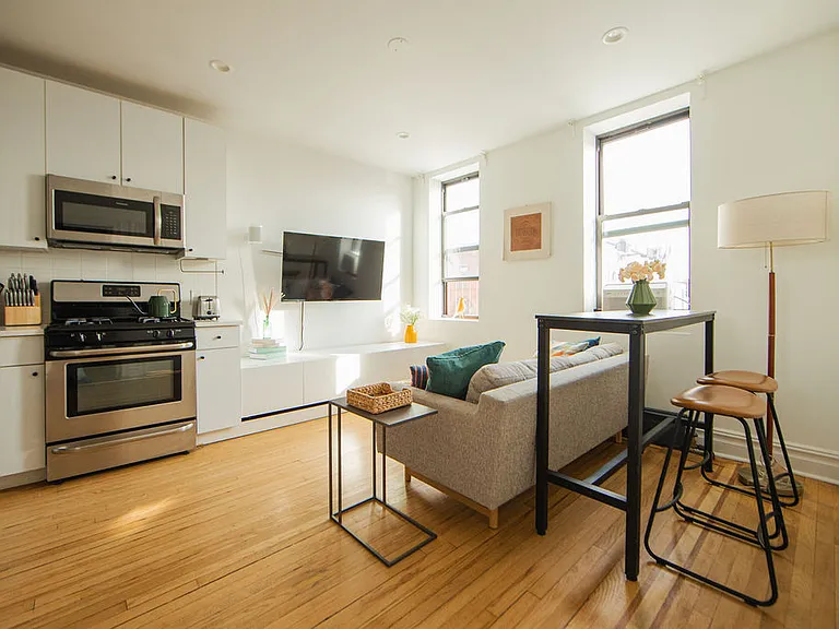 111 Greenpoint Ave #A2 — Photo 9