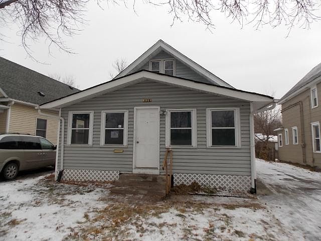1st image of 880 Western Ave N