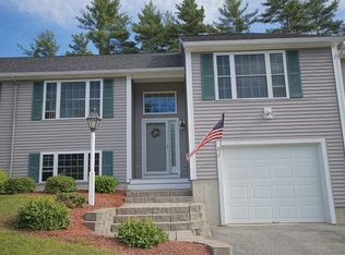 25 Christopher Dr, Sandown, NH 03873