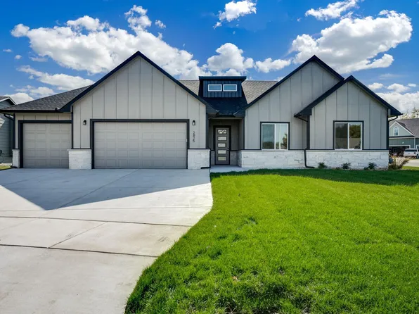 2825 E Mantane Cir, Wichita, KS 67219