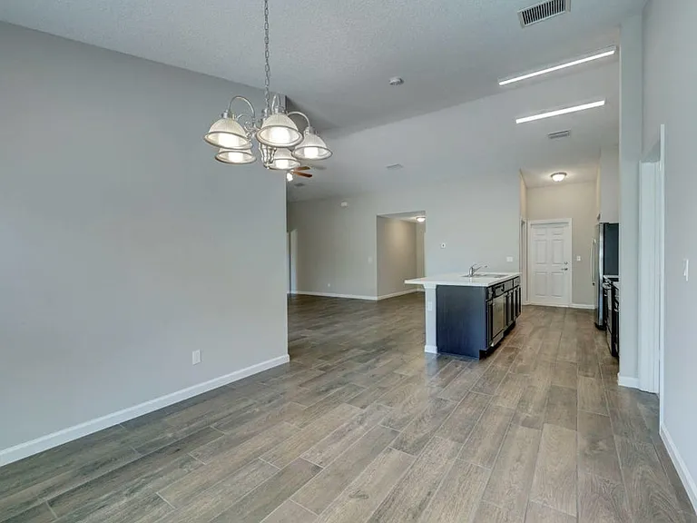 3773 SW Swope St — Photo 14