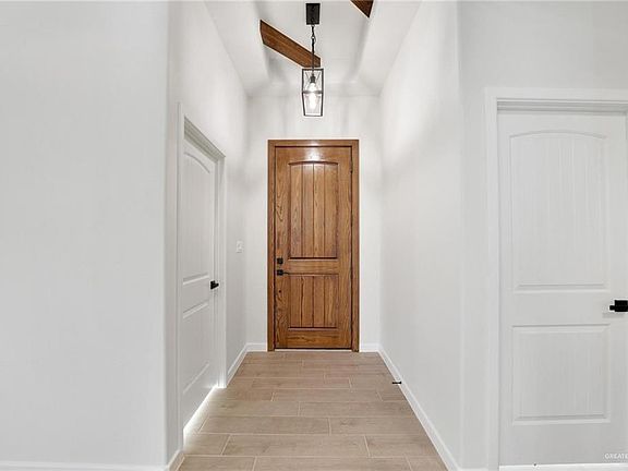 3rd image of 1042 Nina Ave