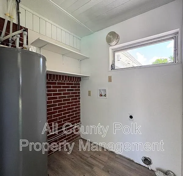 2255 E Helen Cir — Photo 28