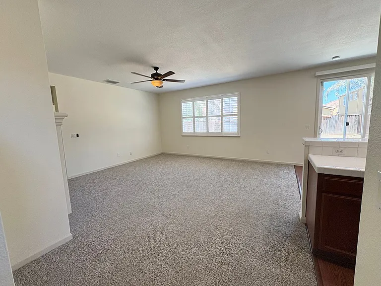 5454 Gold Creek Cir — Photo 6