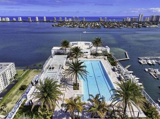 220 Lake Shore Dr #609, Lake Park, FL 33403