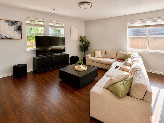 2nd image of 14453 100th Avenue SE