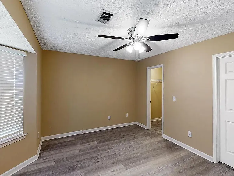 1011 Travelers Trl NW — Photo 11