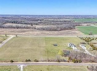2063 Hedgehill Dr, Bates City, MO 64011