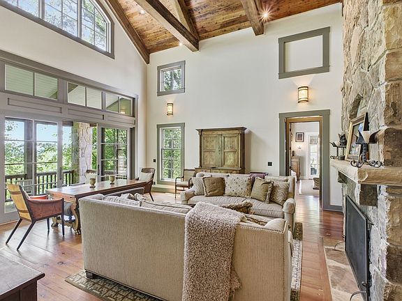 14th image of 167 Pollywood Ln