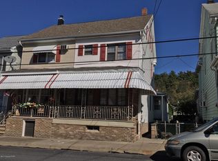 76 Washington St, Middleport, PA 17953