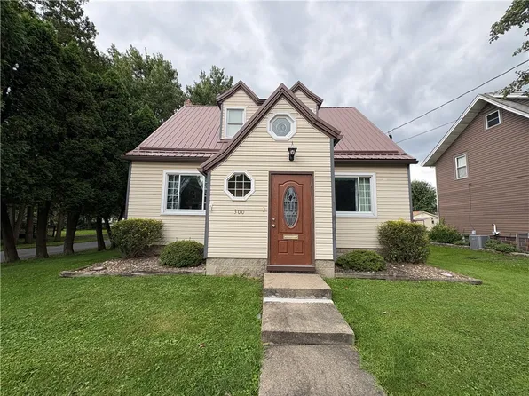 300 Elk St, Punxsutawney, PA 15767