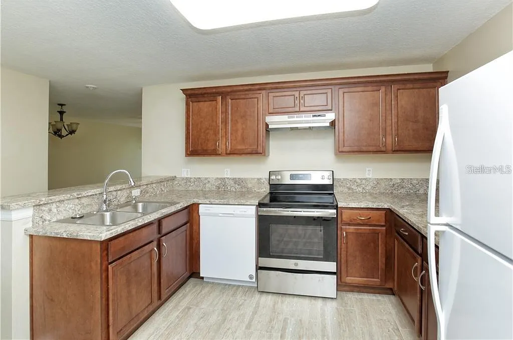 3 bed, 2.0 bath, 1222 sqft, $1,625 — Photo 4