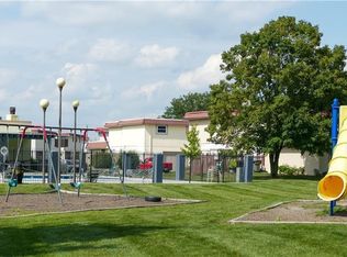 2702 Palo Verde Ct #40-D, Indianapolis, IN 46227
