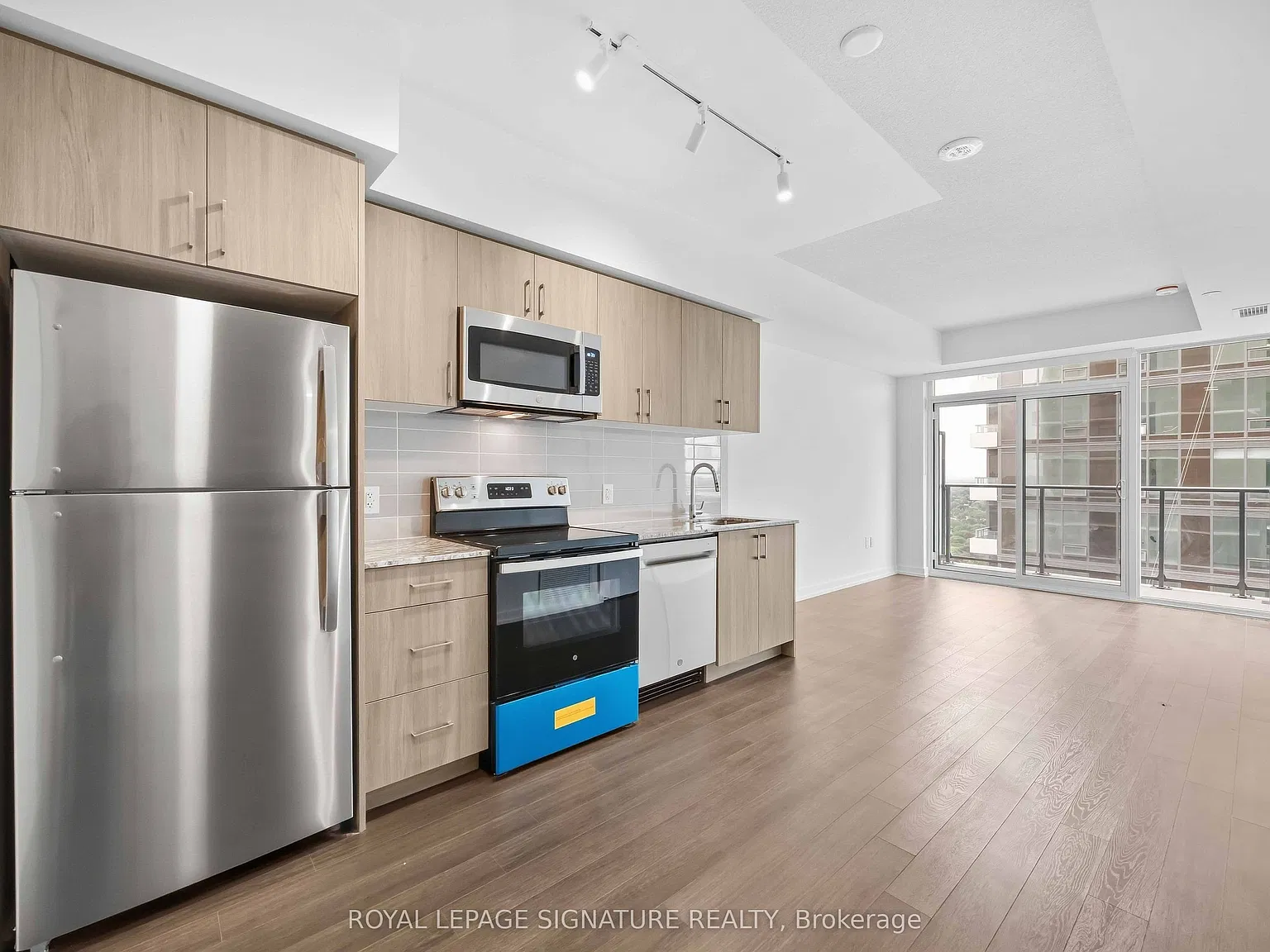 2 bed, $2,275 — Photo 3
