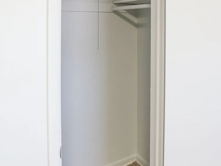 Aden Park Apartments — Photo 26