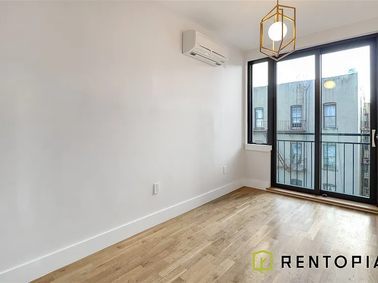 295 N 7th St #302B — Photo 8