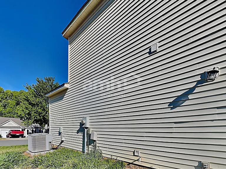2604 Oasis Ln — Photo 18