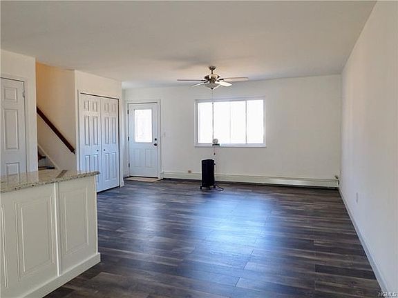 3rd image of 24 Buckingham Dr
