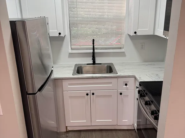 1515 Pullen Rd APT 3, Jacksonville, FL 32216