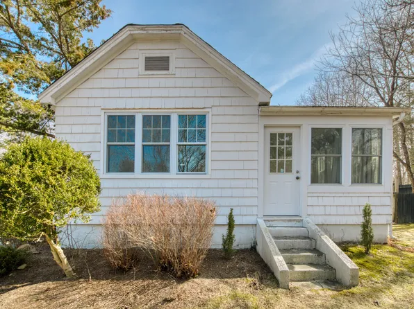 205 Little Fresh Pond Rd, Southampton, NY 11968