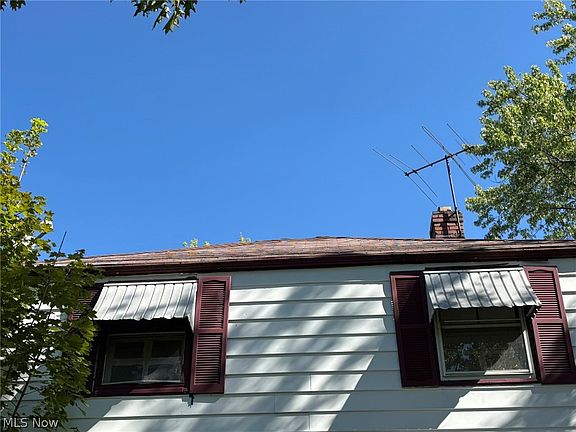 4th image of 3833 E 144th St