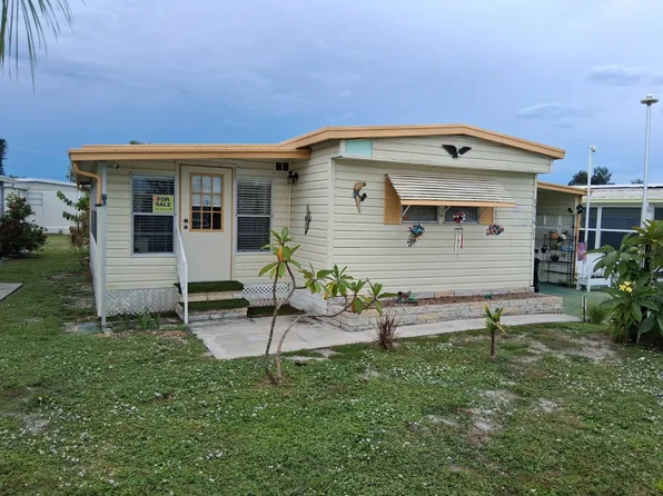 1716 Moonraker Dr, Ruskin, FL 33570