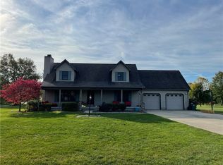 4 Sugar Creek Ln, Mattoon, IL 61938