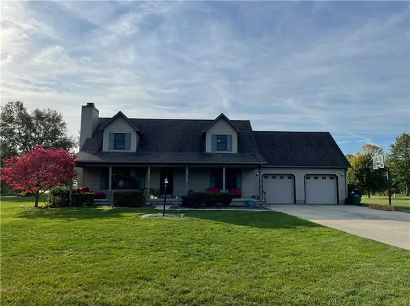 4 Sugar Creek Ln, Mattoon, IL 61938