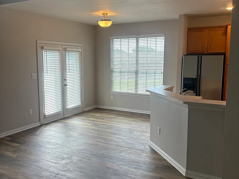 9836 Cambria Ct — Photo 6