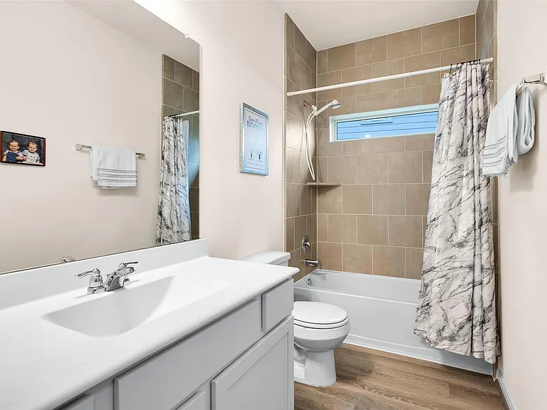 18806 Legend Oaks Dr — Photo 28