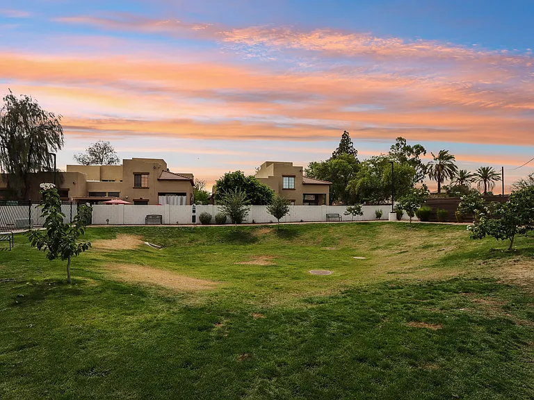 Sonoran Townhomes — Photo 53