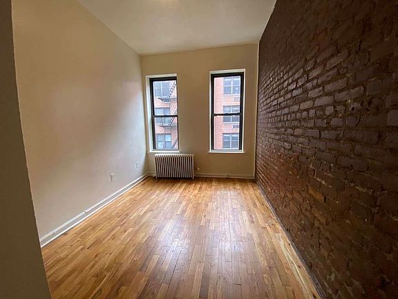 4th image of 226 E 29th St #44