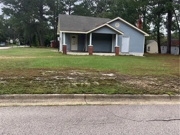 307 N Main St, Spring Lake, NC 28390