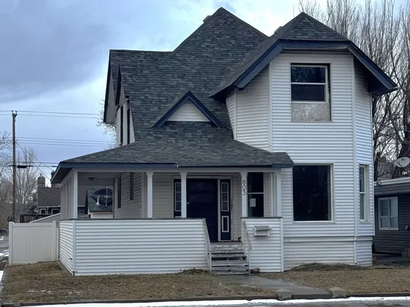 803 N Kendrick Ave, Glendive, MT 59330