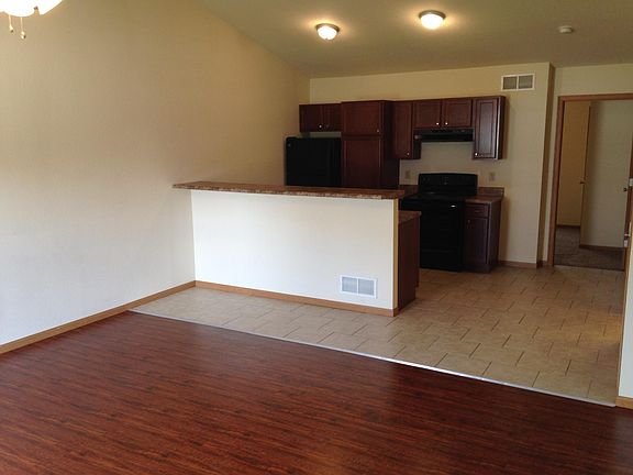 Living room to Kitchen