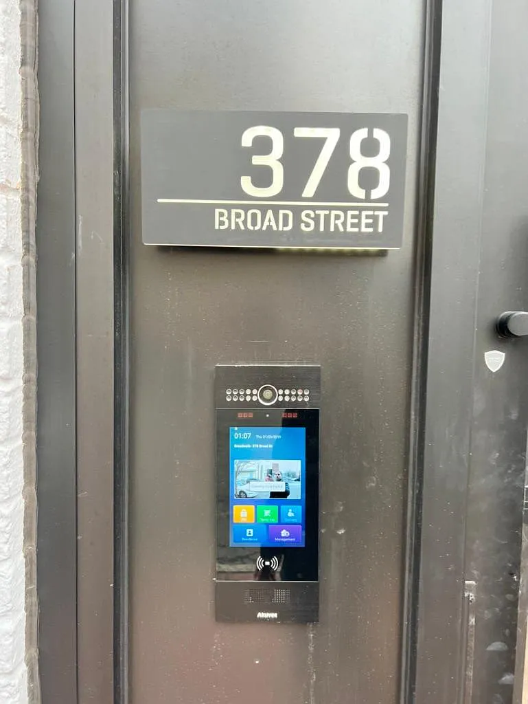 1 bed, 800 sqft, $2,750 — Photo 2