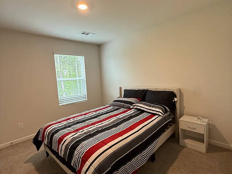 261 Berkeley Trce — Photo 18