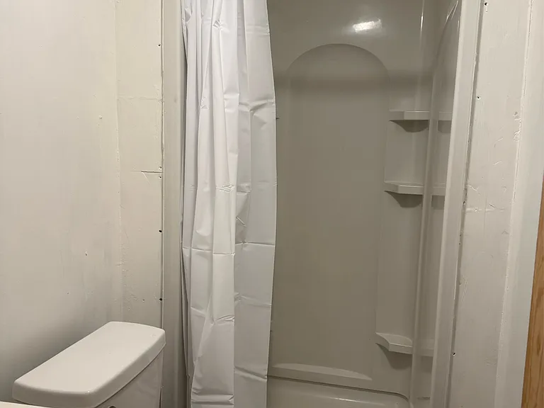 1224 Whitesboro St #3 — Photo 2