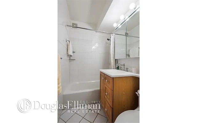 Sold by Douglas Elliman | media 17