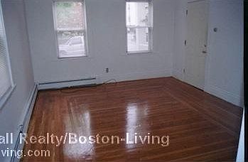 2nd image of 41 Shannon St #01