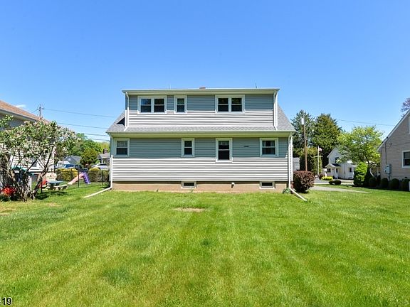 4th image of 113 Stanley Ct