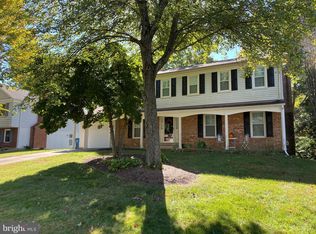 12025 Cheviot Dr, Herndon, VA 20170