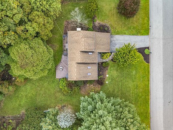 4th image of 9 Fox Ridge Rd