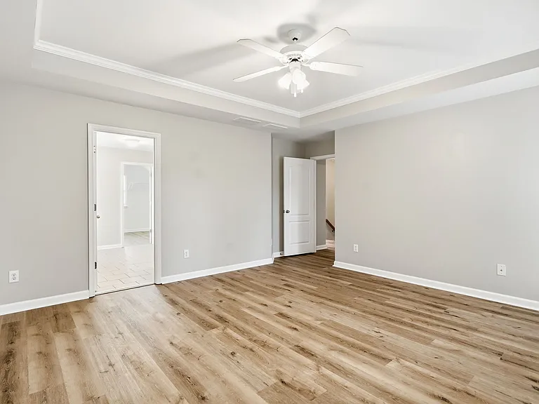 Upstairs-Owner's Suite