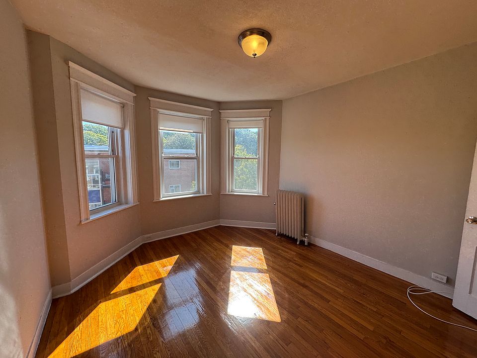 1st image of 22 Bellvista Rd APT 3